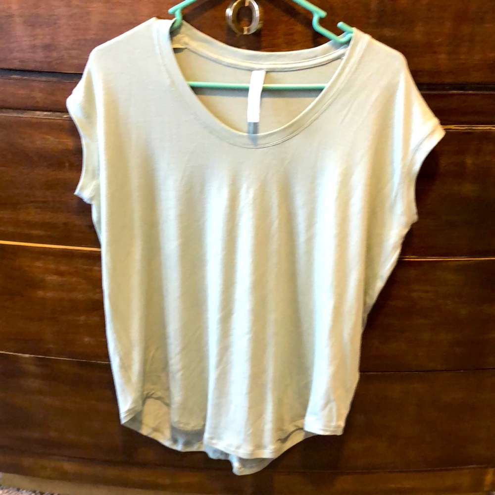 NWOT CloudLight Stratus T-shirt, XS, light green